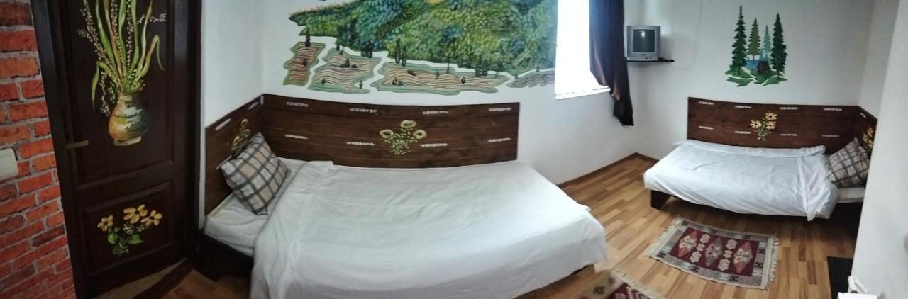 Casa Piscul Lupului Villa Pucioasa Luaran gambar