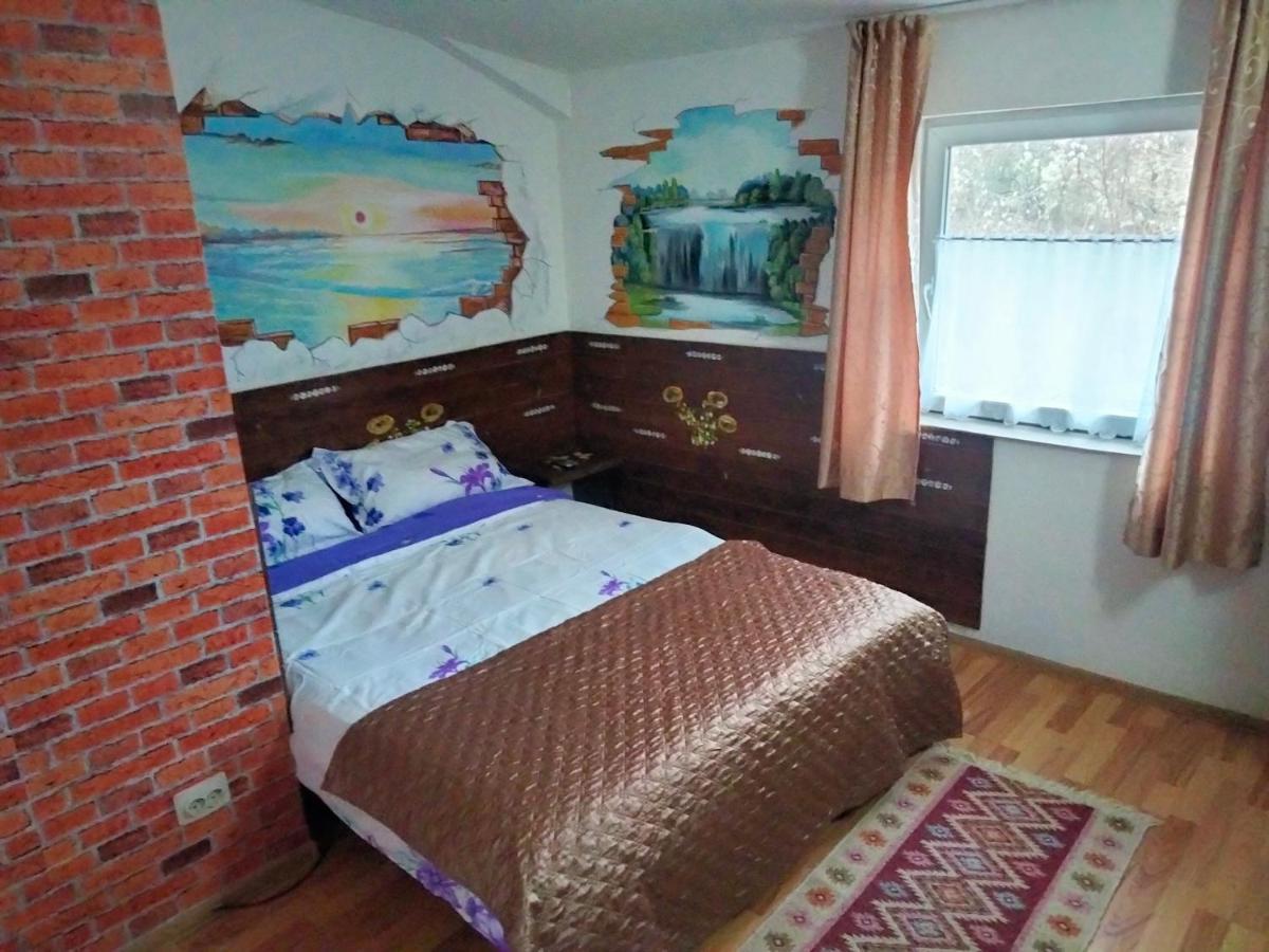 Casa Piscul Lupului Villa Pucioasa Luaran gambar