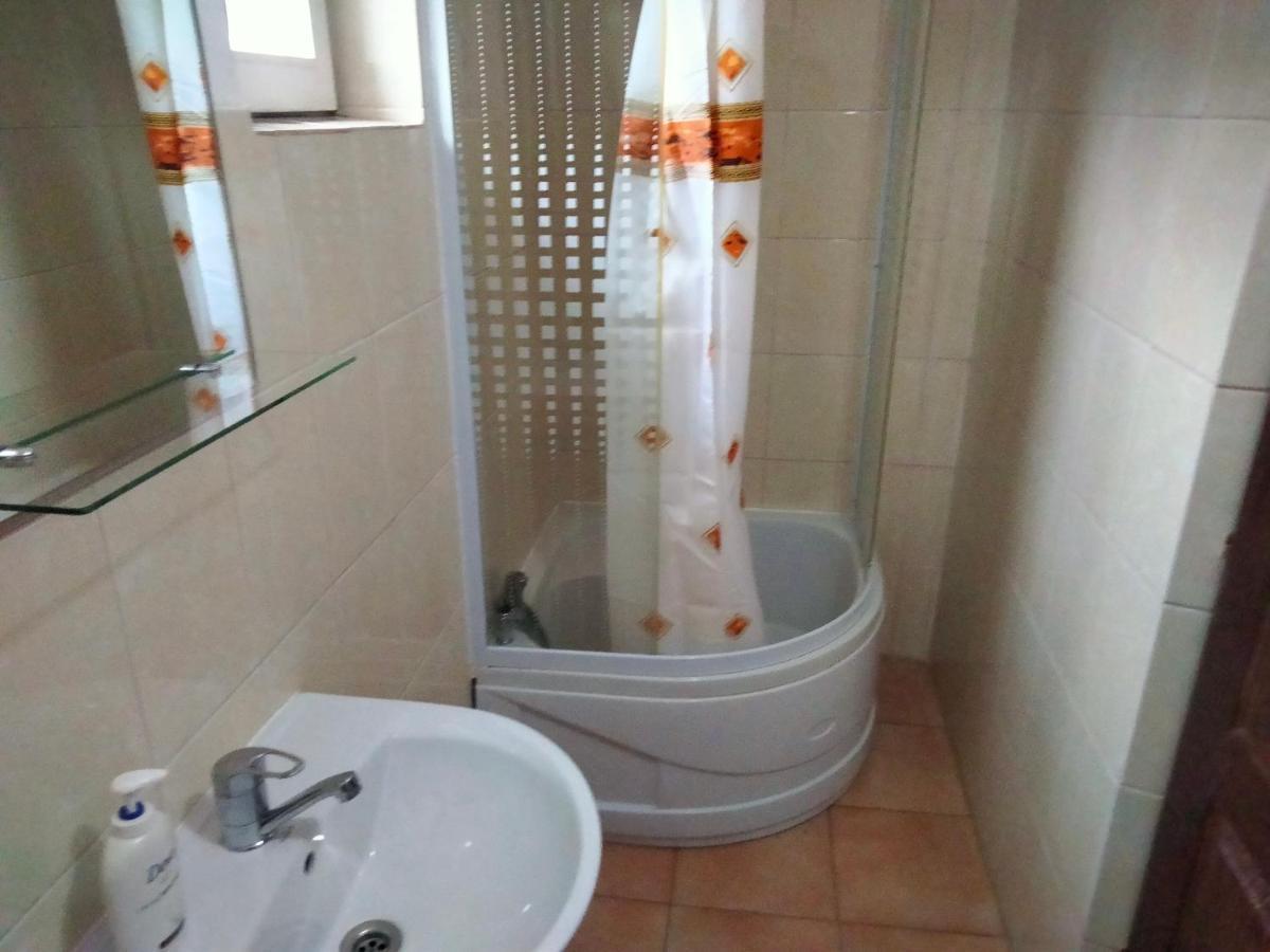 Casa Piscul Lupului Villa Pucioasa Luaran gambar