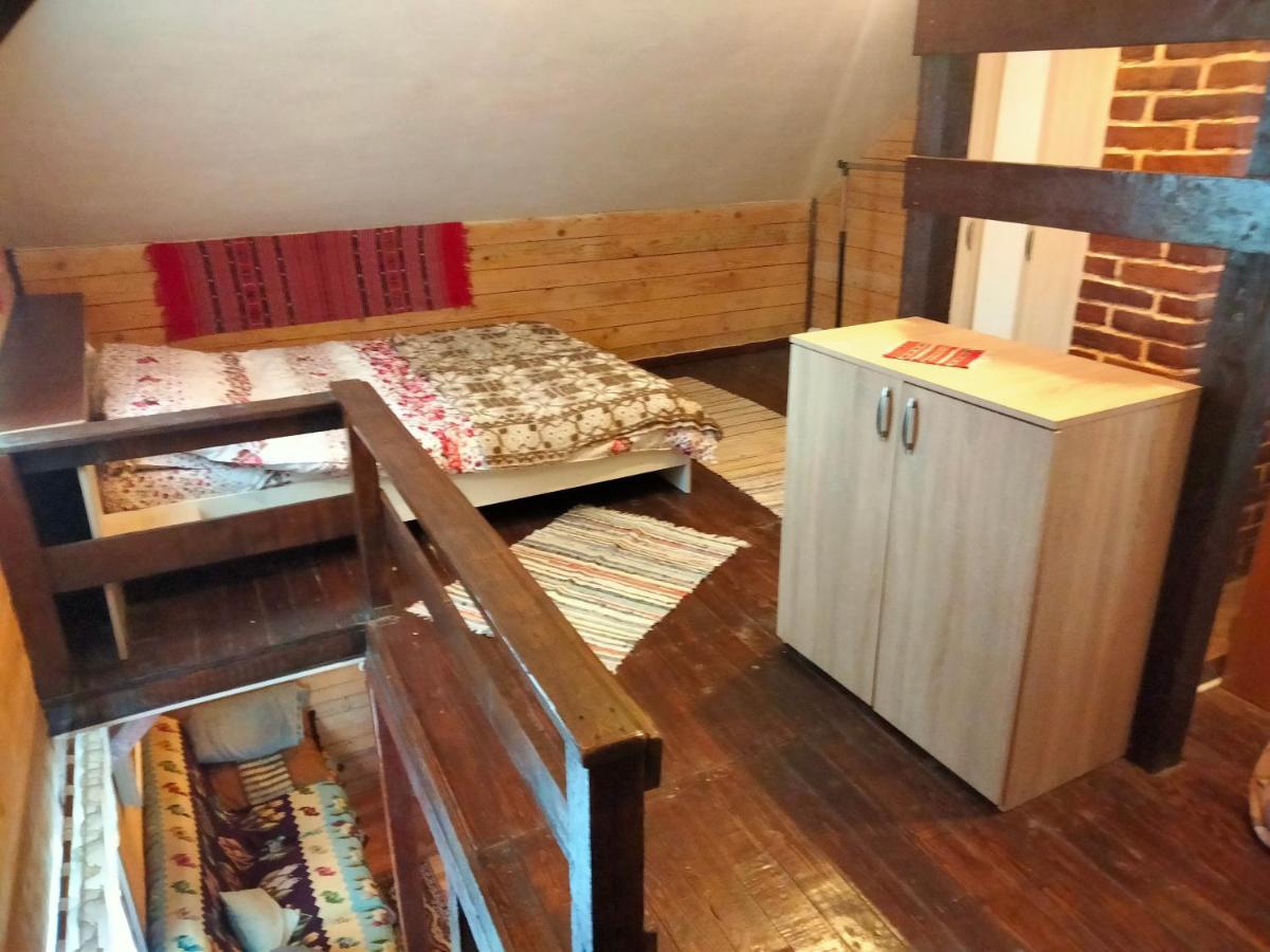 Casa Piscul Lupului Villa Pucioasa Luaran gambar