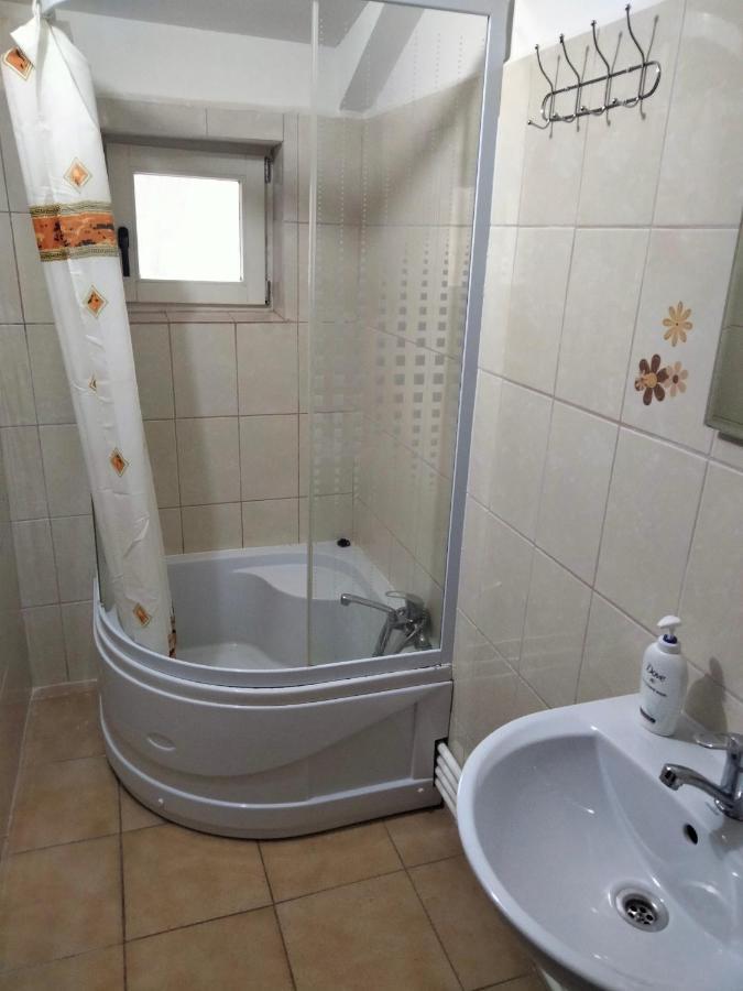 Casa Piscul Lupului Villa Pucioasa Luaran gambar