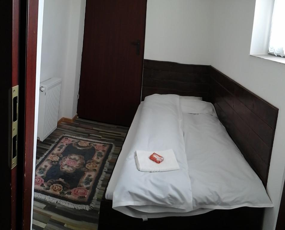 Casa Piscul Lupului Villa Pucioasa Luaran gambar