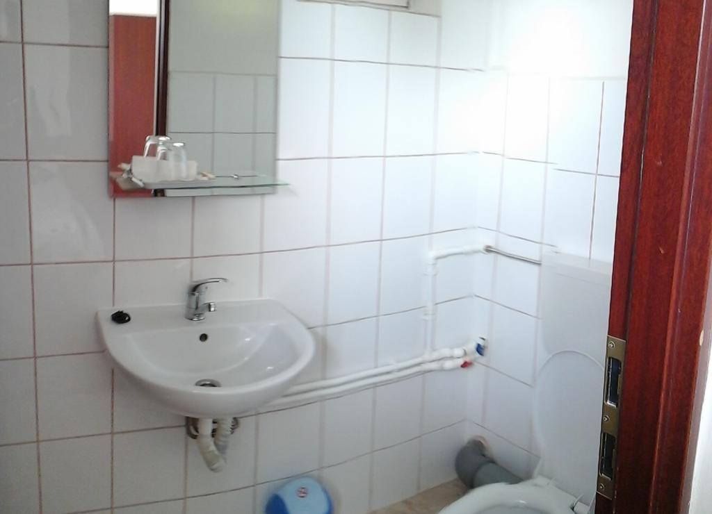 Casa Piscul Lupului Villa Pucioasa Luaran gambar