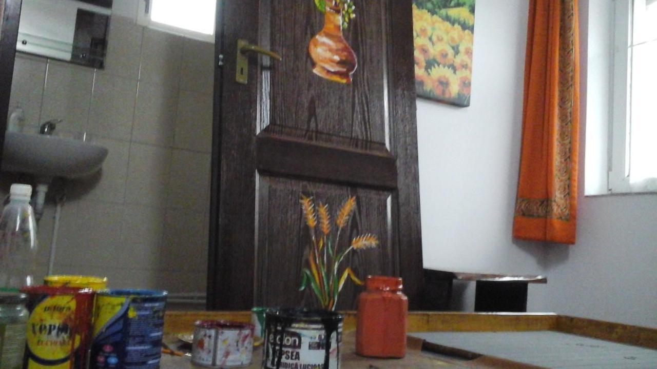 Casa Piscul Lupului Villa Pucioasa Luaran gambar