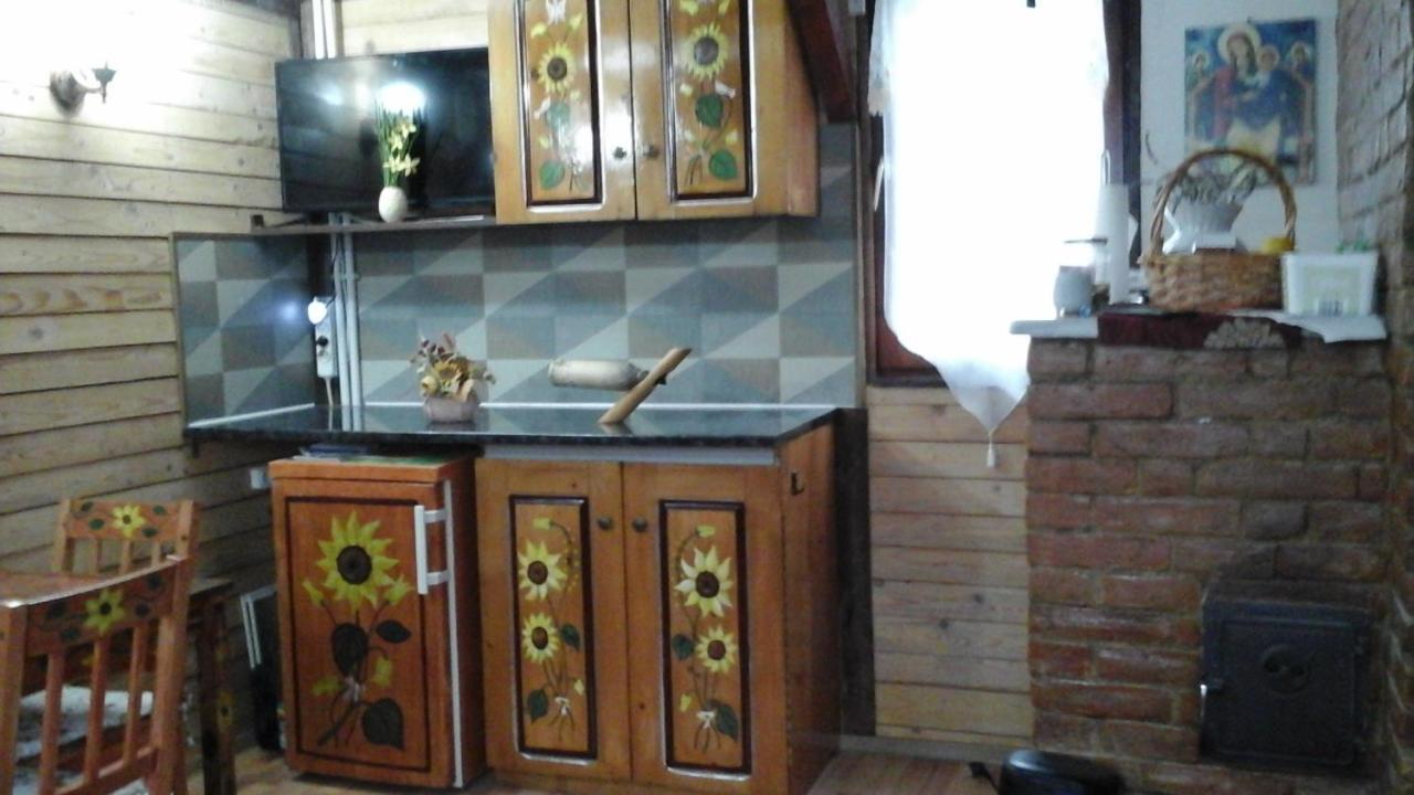 Casa Piscul Lupului Villa Pucioasa Luaran gambar